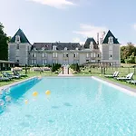 Hotel apartamentowy Chateau De Jalesnes