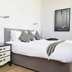 Chateau De Jalesnes Lägenhetshotell 4*