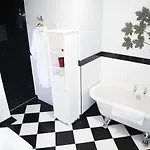 Hotel apartamentowy Chateau De Jalesnes 4*