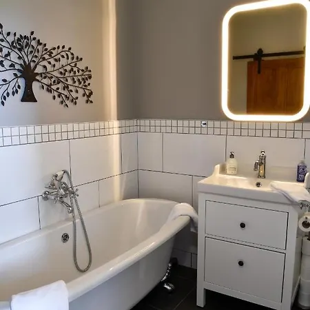 Chateau De Jalesnes Apartahotel 4*