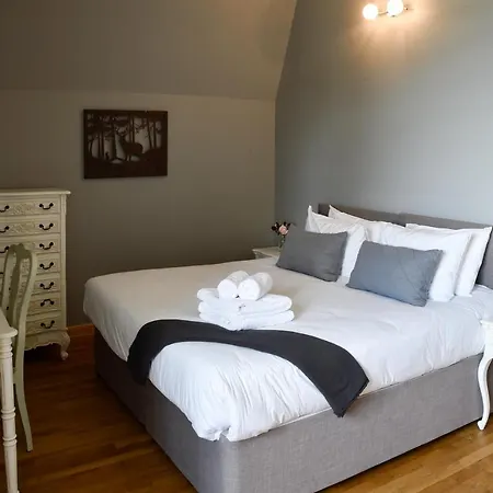 Apartahotel Chateau De Jalesnes 4*