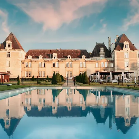 Chateau De Jalesnes מלון דירות 4*