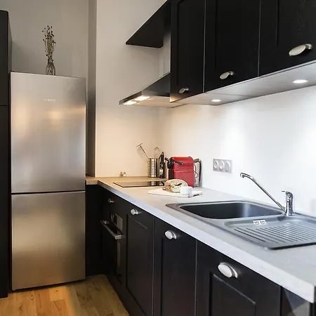 Chateau De Jalesnes Appart hôtel