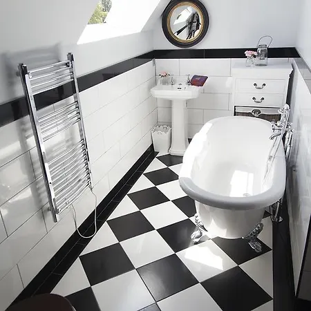 Chateau De Jalesnes Apartmanhotel