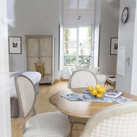 Chateau De Jalesnes Vernantes