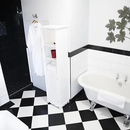 Apartmanhotel Chateau De Jalesnes 4*