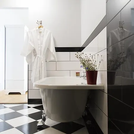 Chateau De Jalesnes アパートホテル