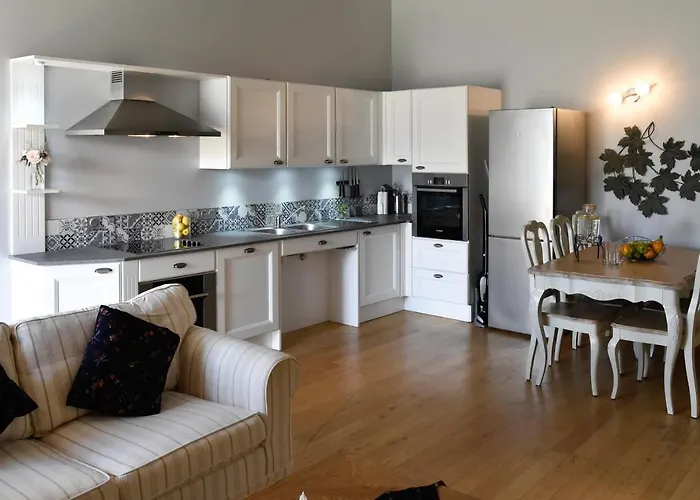 Chateau De Jalesnes Vernantes