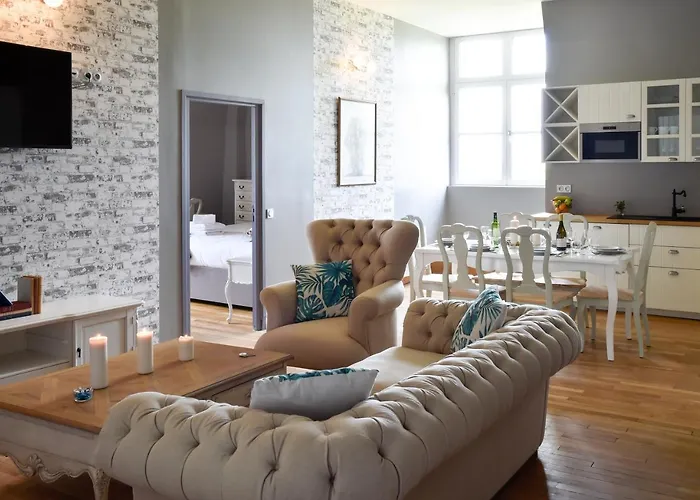 Chateau De Jalesnes Apartmanhotel Vernantes