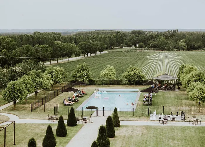 Chateau De Jalesnes 4* Vernantes