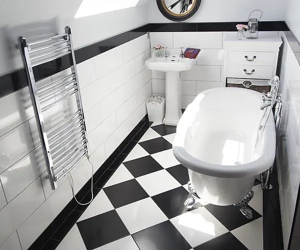 Chateau De Jalesnes Apartmanhotel